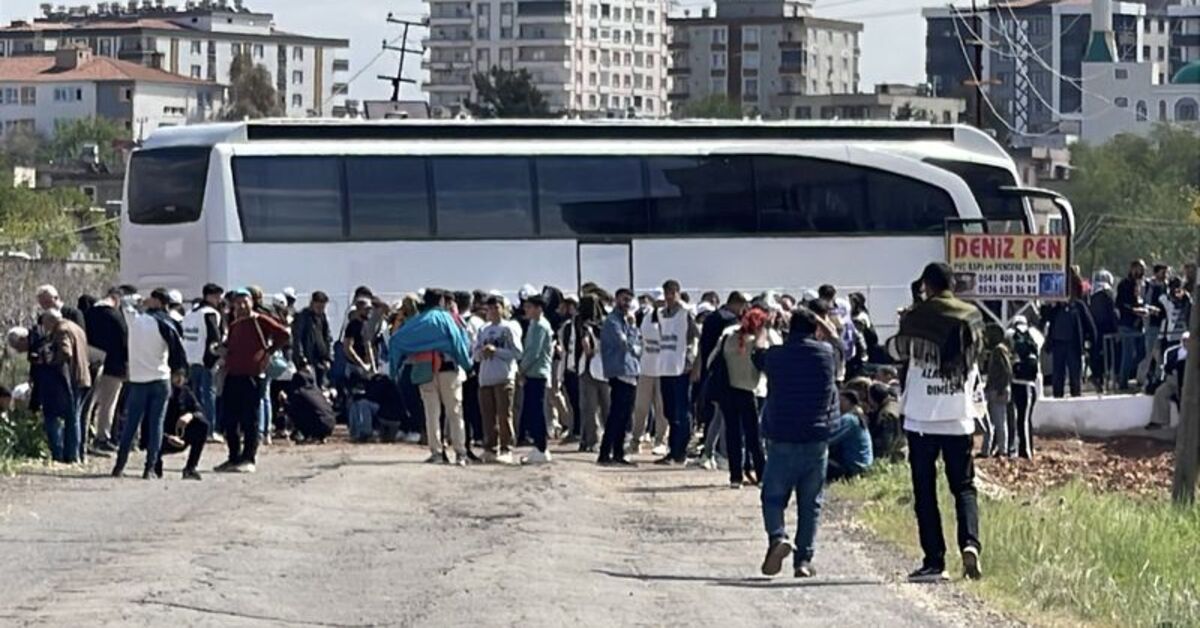 Öcalan’ın doğum günü nedeniyle Halfeti’ye gitmek isteyen gruba izin verilmedi