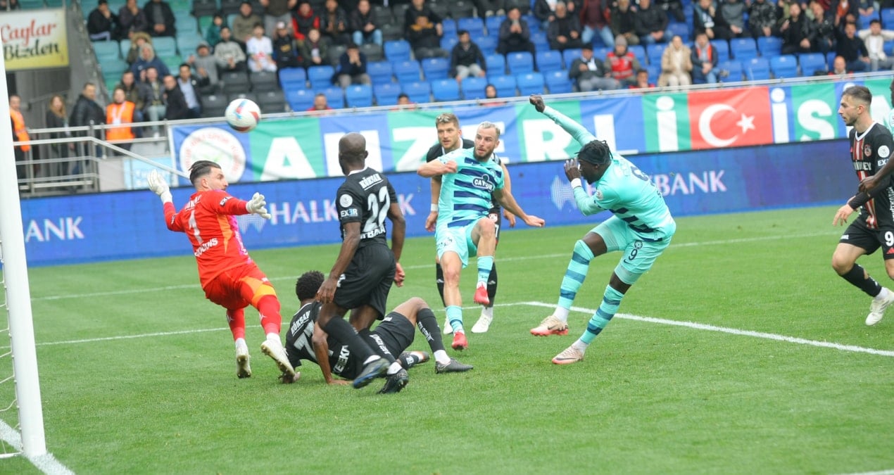 Rizespor’dan kritik galibiyet